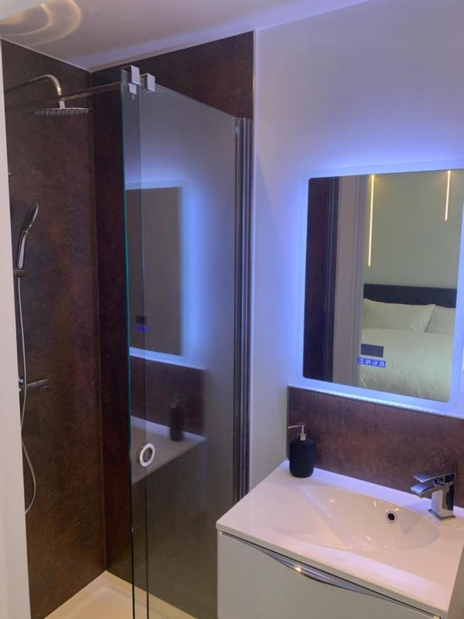 بلايموث 28 Harbour Lettings Luxury Apartments For Over 25S المظهر الخارجي الصورة
