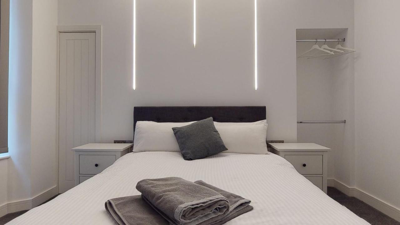 بلايموث 28 Harbour Lettings Luxury Apartments For Over 25S المظهر الخارجي الصورة